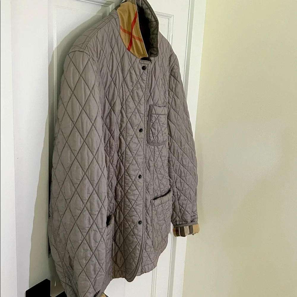 Burberry Quilted Men's Jacket in Herons (size XL) - Picture 12 of 14